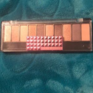 Hard Candy lap of luxury palette